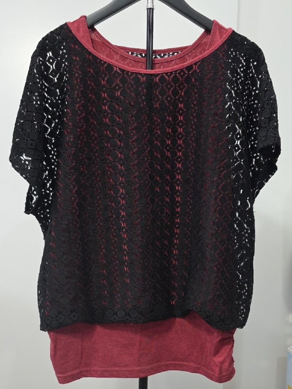 Women's SHEIN Curve Size 0XL Maroon Sleeveless Tank with Black Lace Overlay T17